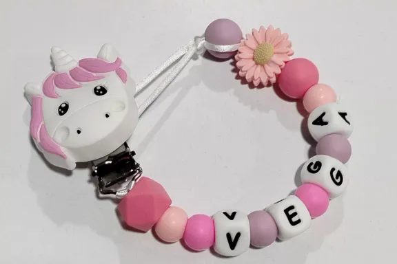 Chupetero personalizado hecho a mano