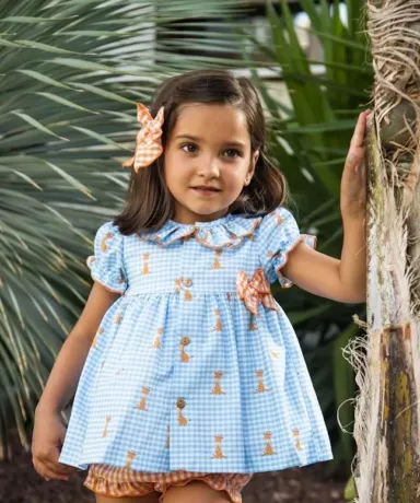 Niña con vestido jesusito