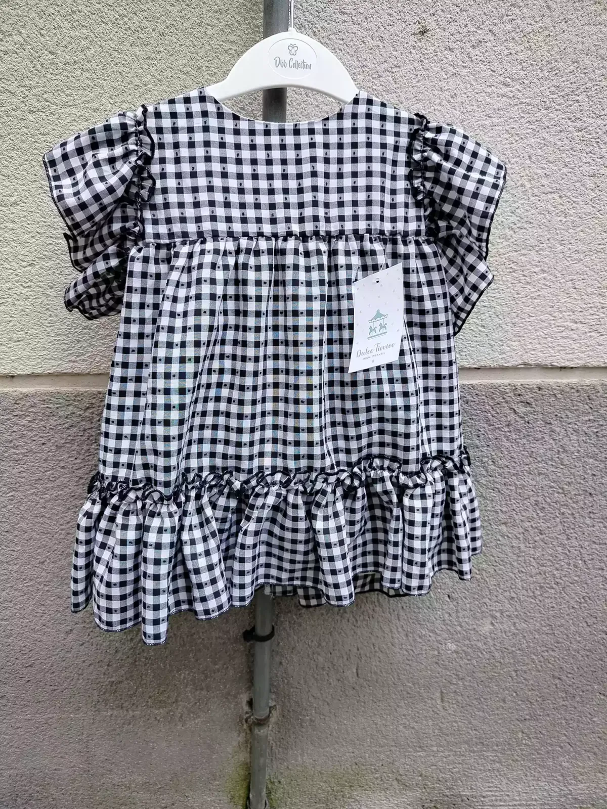 Vestido negro con blanco